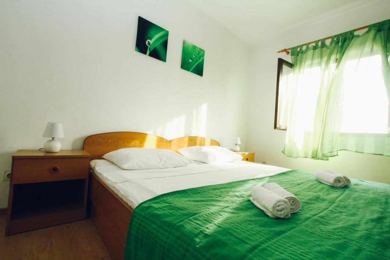 Apartments Gaja Green Ap Sveti Filip i Jakov Esterno foto